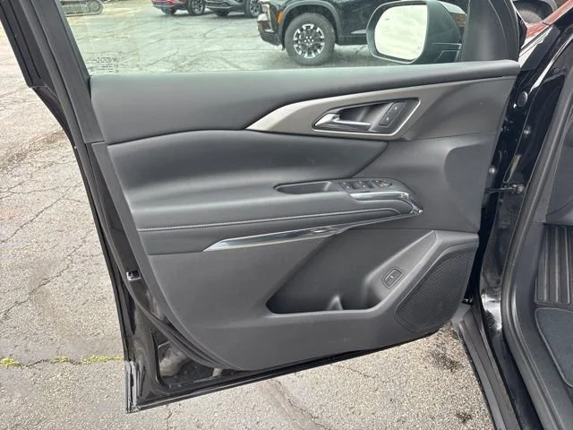 2025 Chevrolet Traverse LT - Photo 14