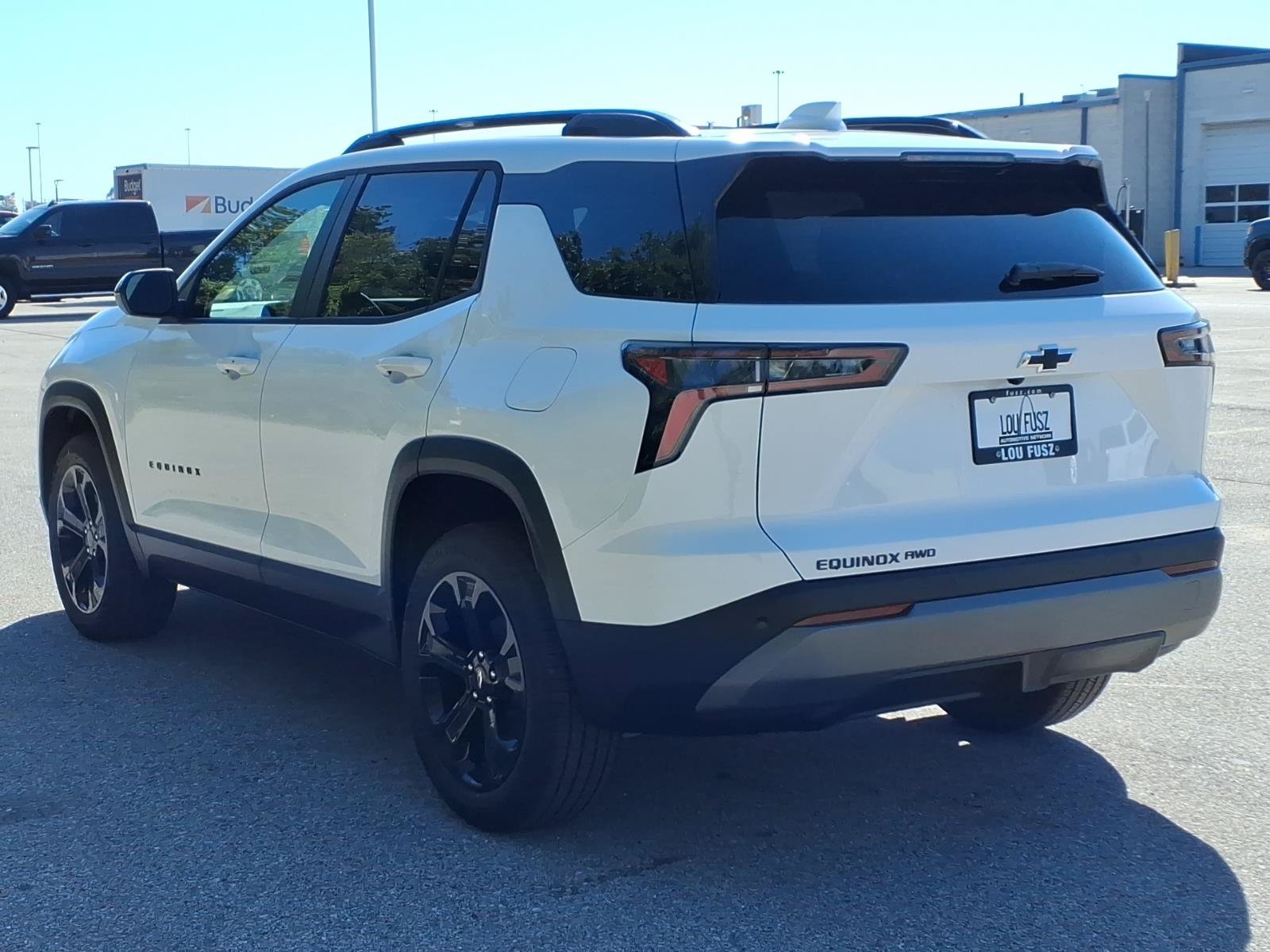 New 2027 Summit White Chevrolet LT image 4