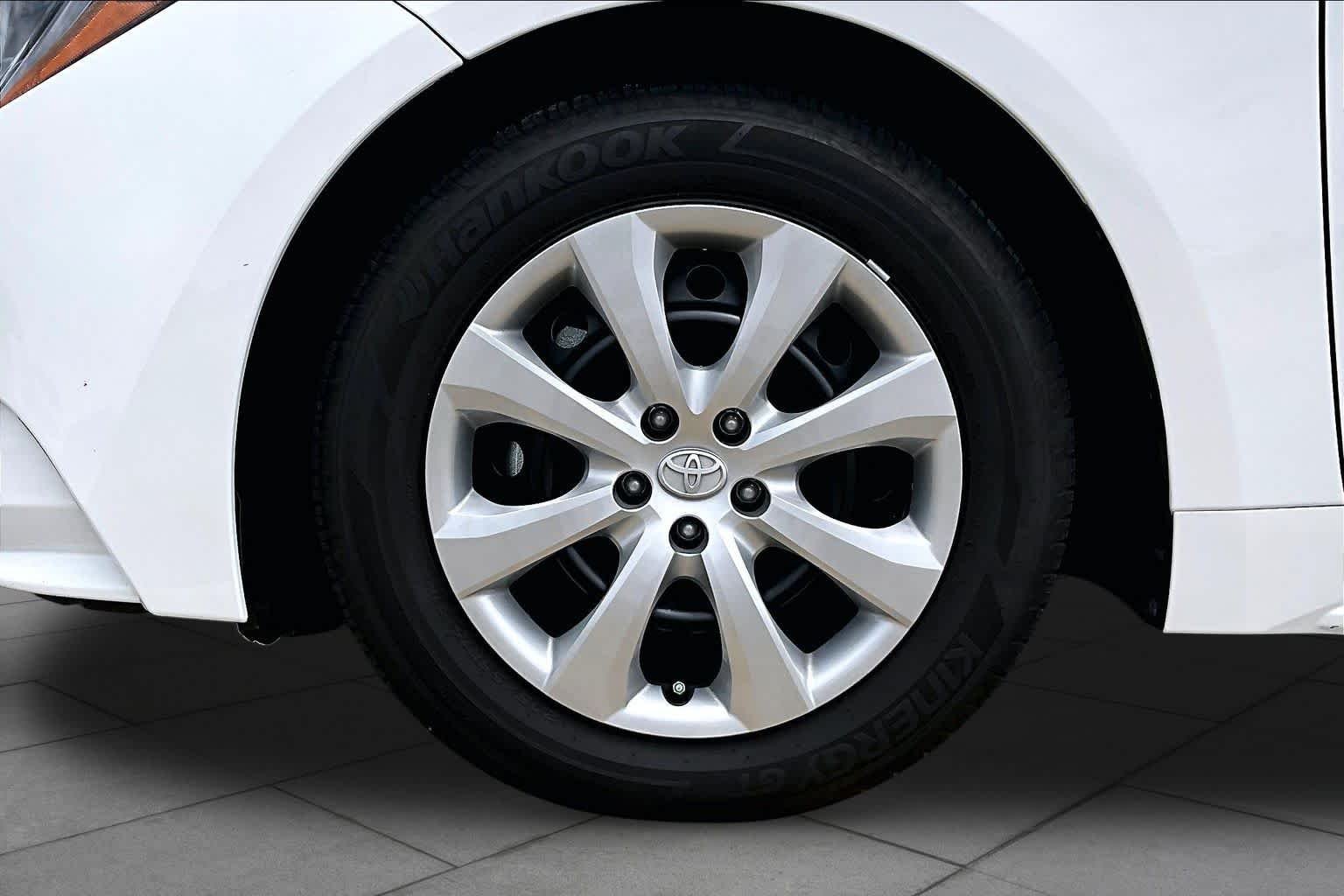 Used 2026 Ice Cap Toyota LE image 11