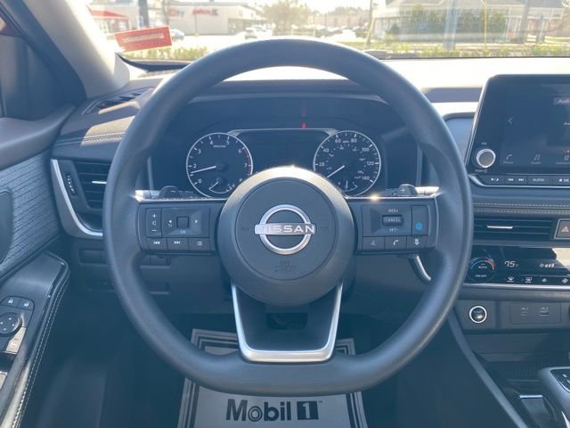 Used 2023 Red Nissan SV image 19