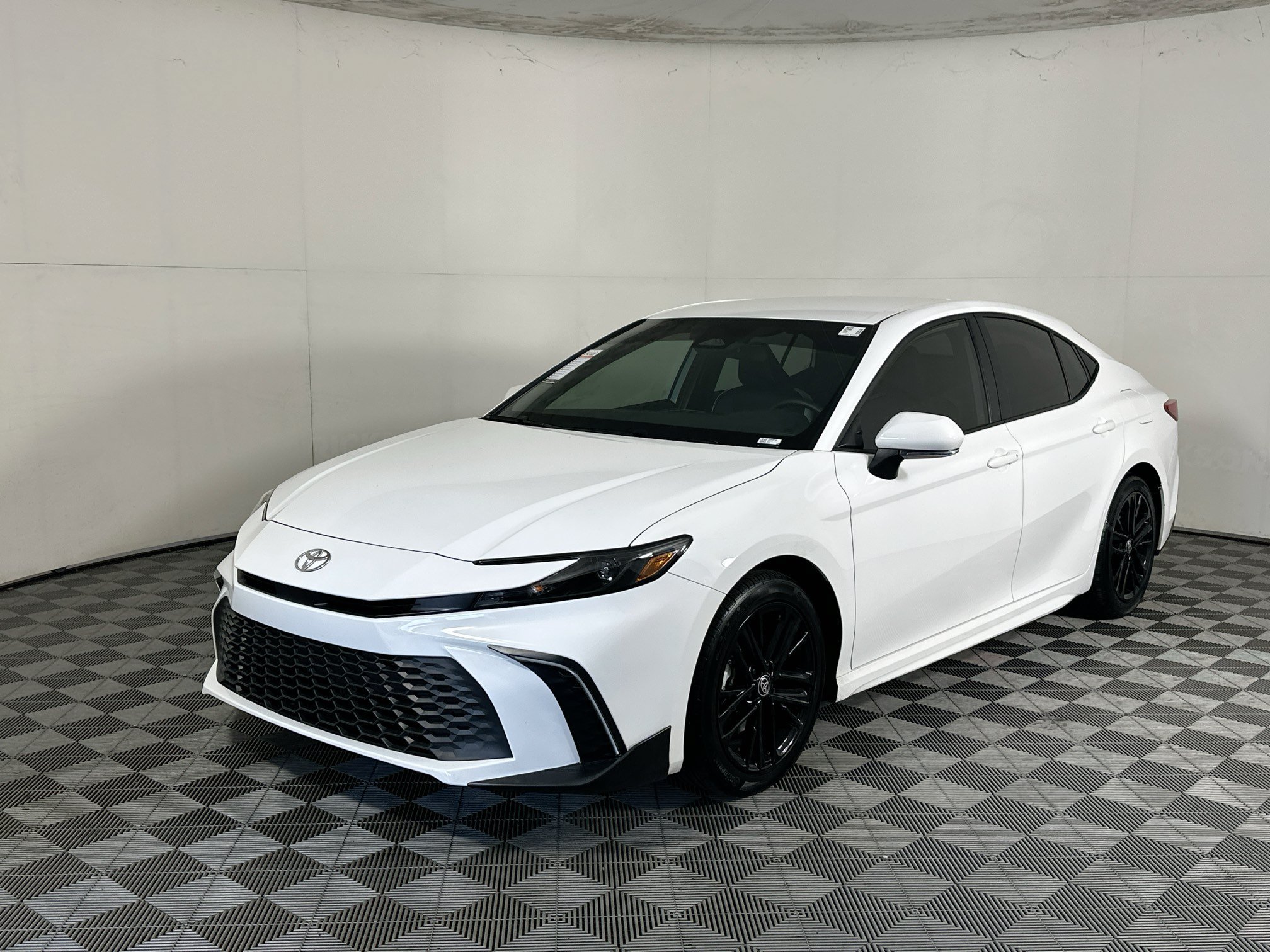 Used 2026 Ice Toyota SE image 7
