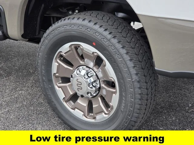 New 2026 Star White Metallic Tri-Coat Ford F-250® King Ranch® image 7