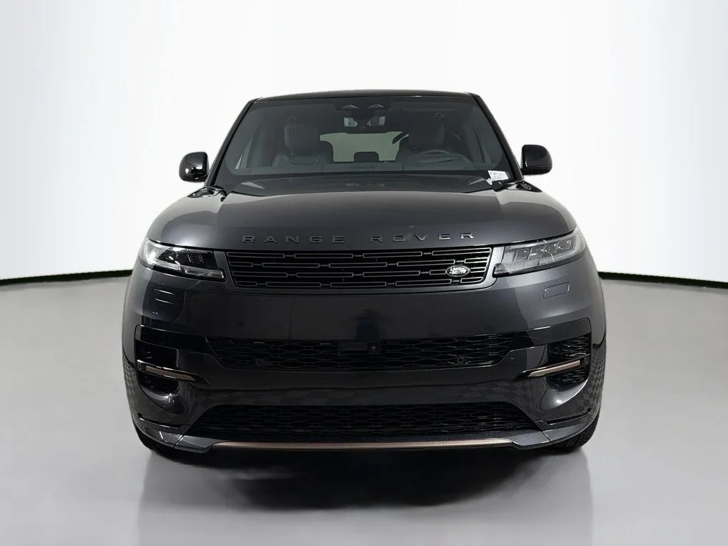 New 2026 Carpathian Grey Land Rover Dynamic SE image 2