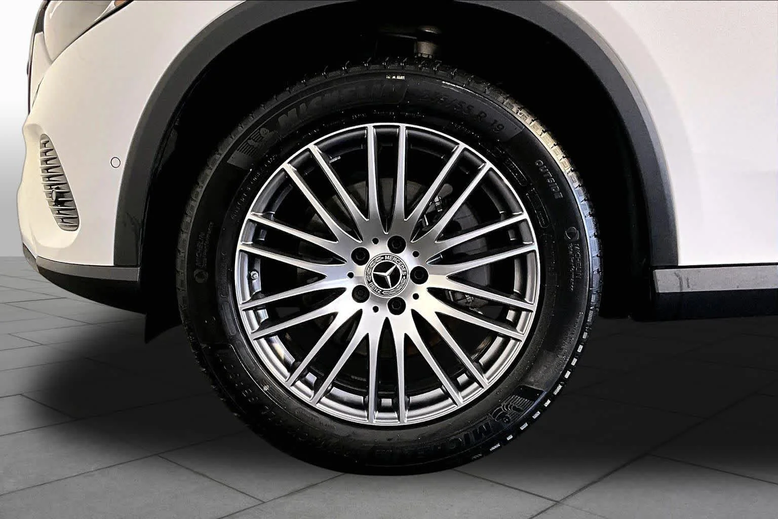 Certified Used 2026 Polar White Mercedes-Benz GLC 300 image 11
