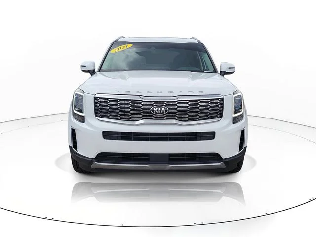 Used 2021 White Kia S image 2