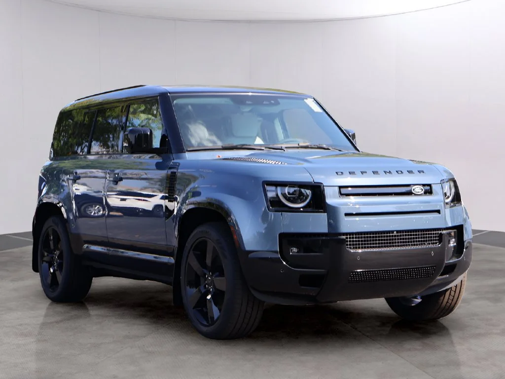 New 2026 Blue Land Rover X-Dynamic SE image 3