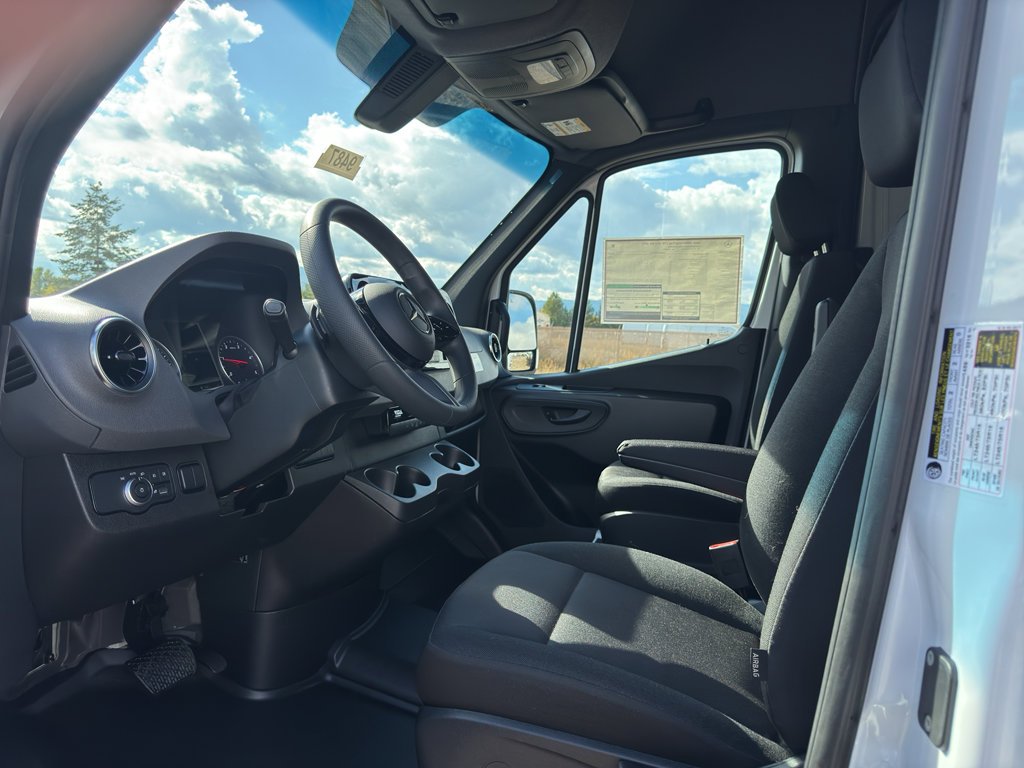 New 2026 Arctic White Mercedes-Benz Base image 24