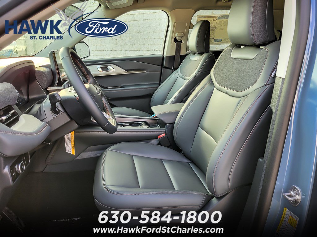 New 2026 Vapor Blue Metallic Ford Active image 8