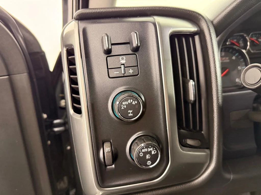 Used 2017 Gray Chevrolet LT image 21