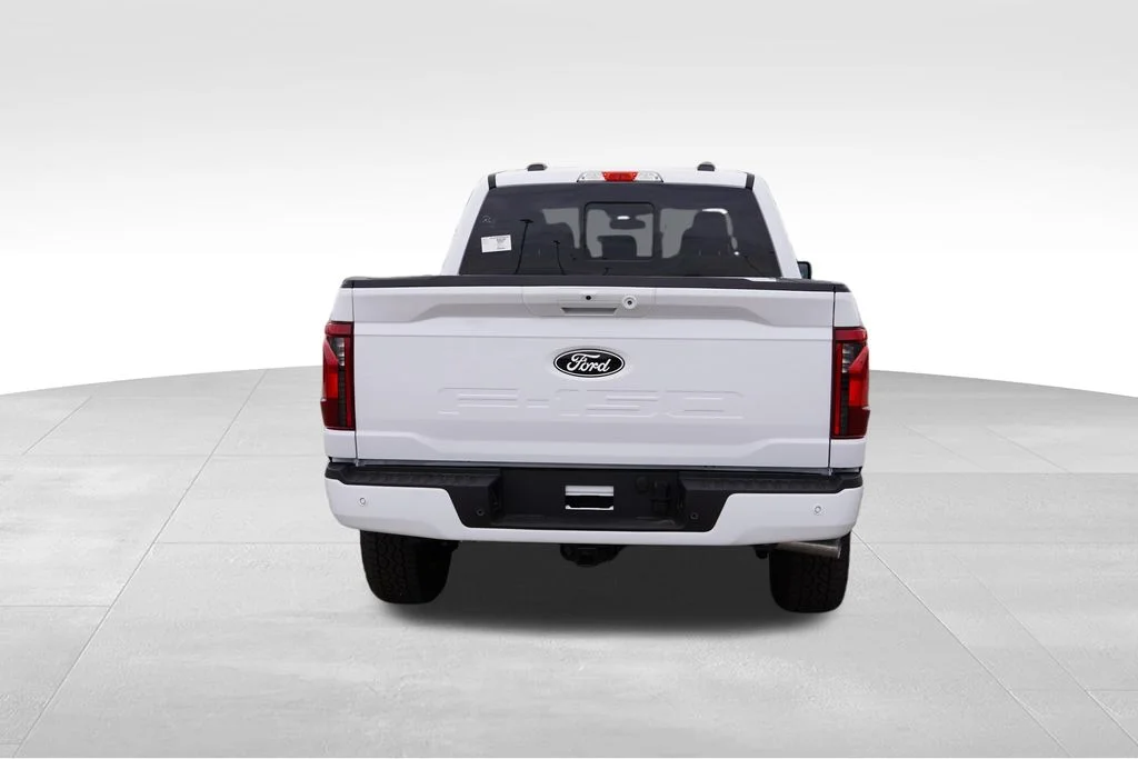 New 2026 White Ford XLT image 4