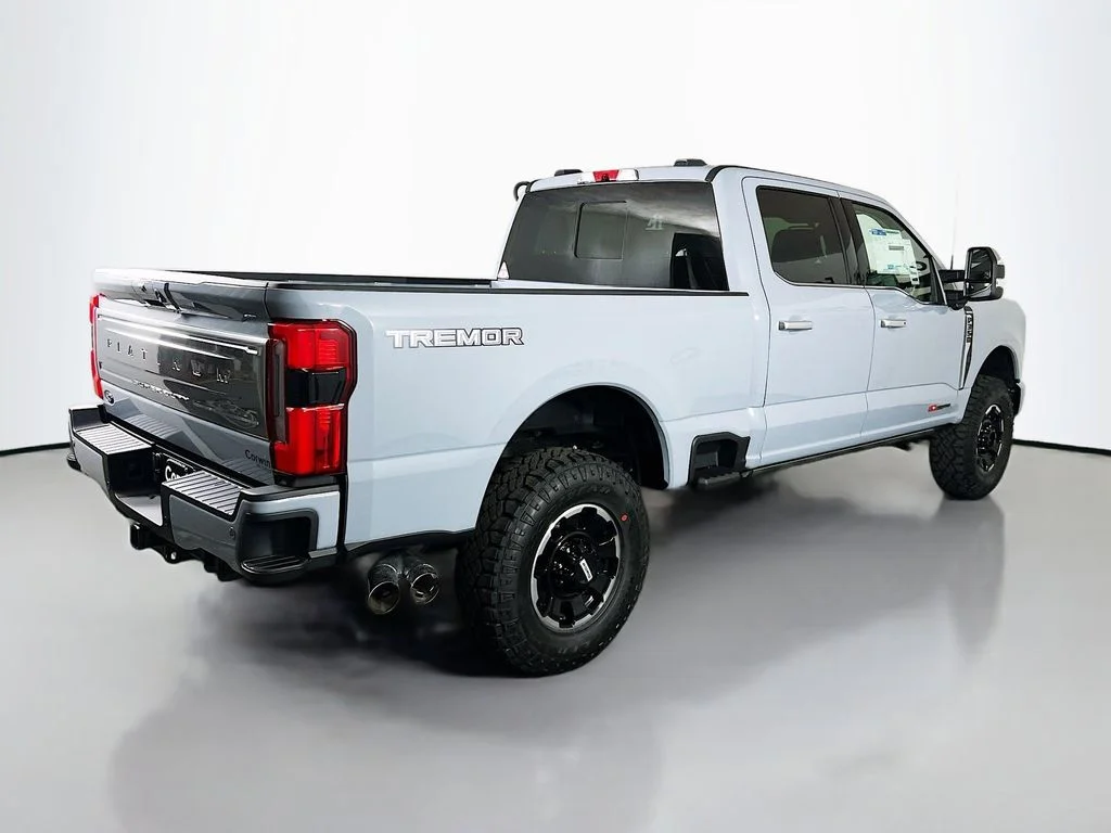 2026 Ford F-350 Super Duty Platinum - Photo 15