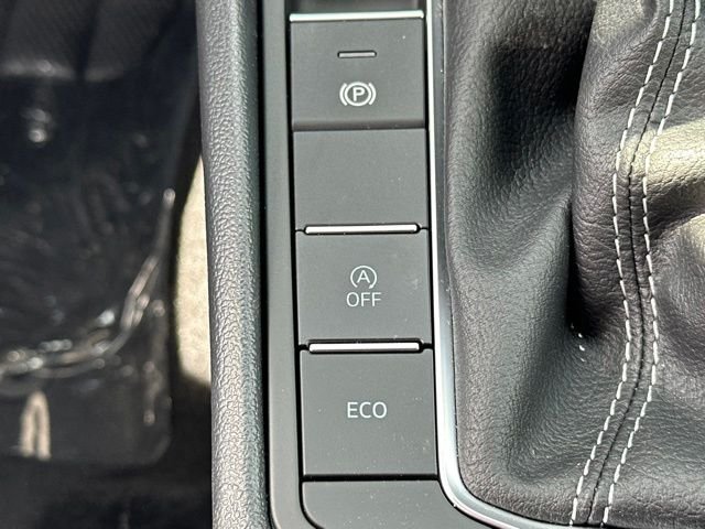 New 2026 Deep Black Pearl Volkswagen 1.5T SE image 32