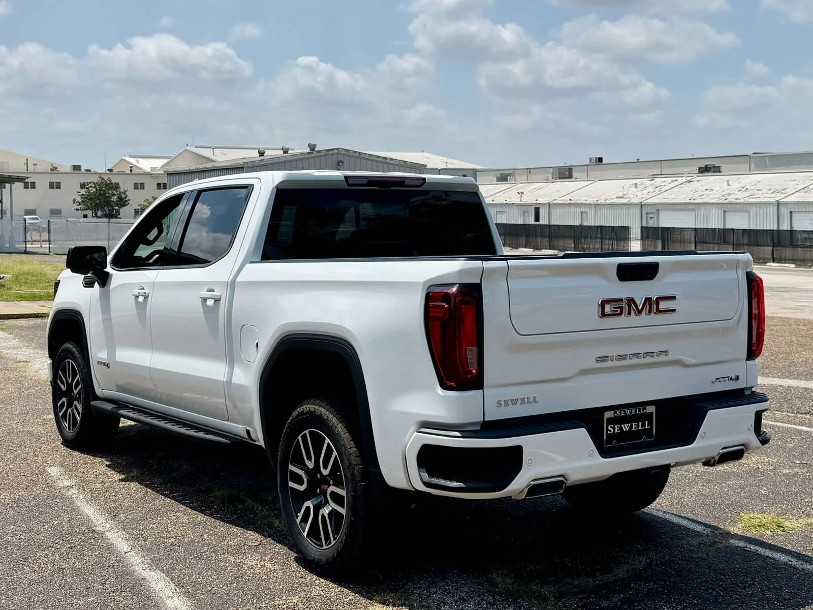 Certified Used 2023 Summit White GMC AT4 image 4