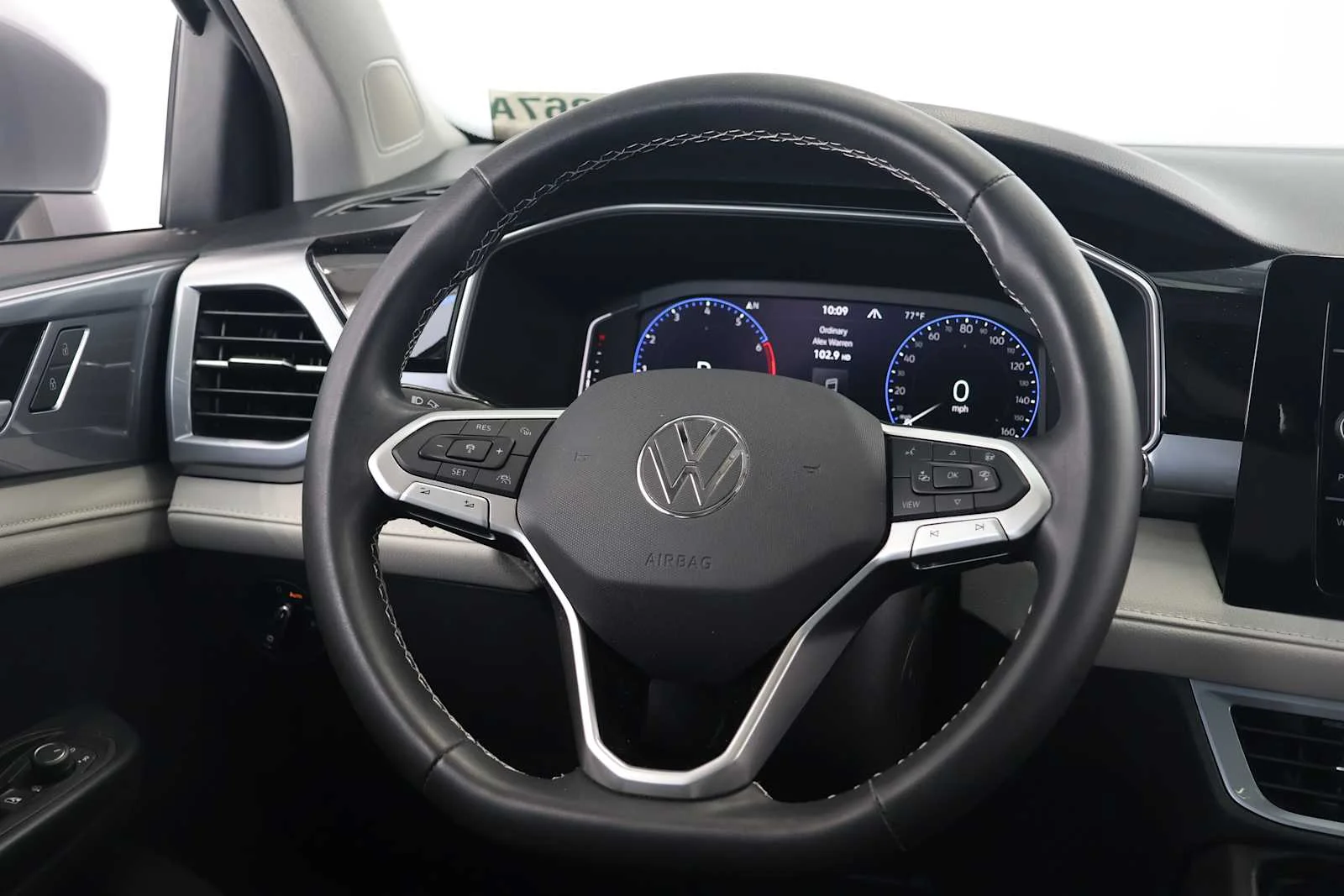 Used 2025 Pyrite Silver Metallic Volkswagen SEL image 25