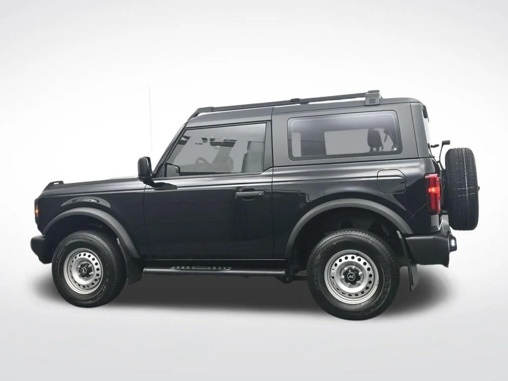 Used 2022 Black Ford Base image 10