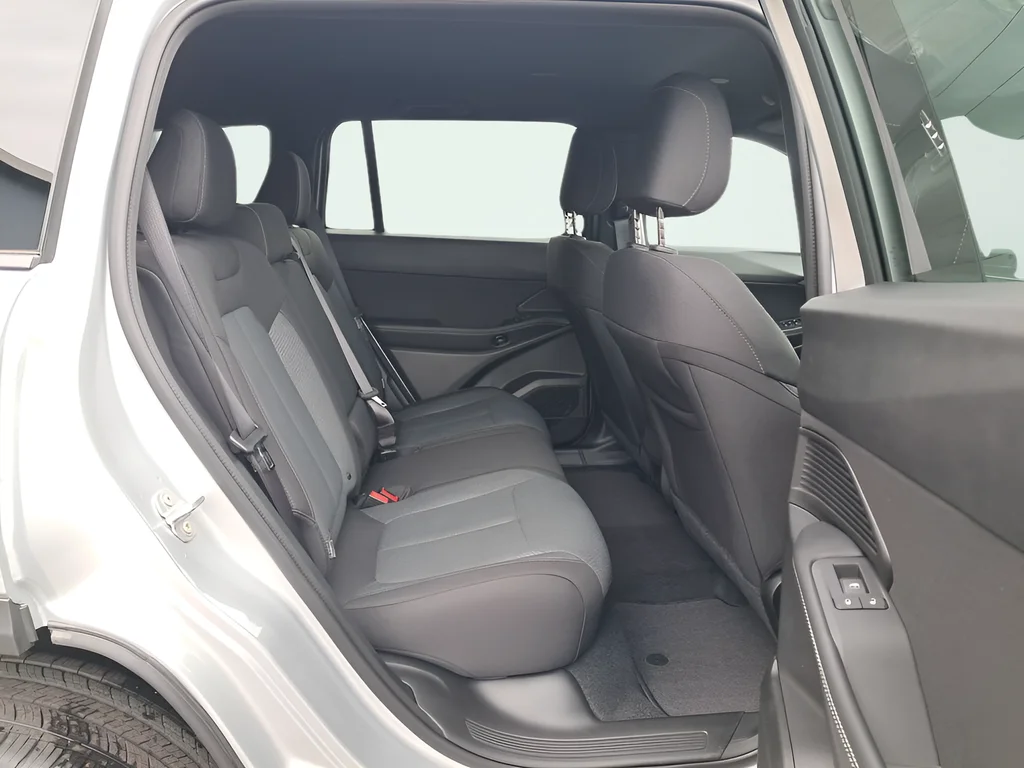 New 2026 Silver Zynith Clear-Coat Exterior Paint Jeep Laredo image 14