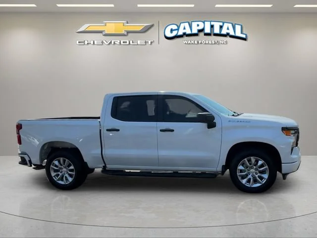 Used 2025 Summit White Chevrolet Custom image 7