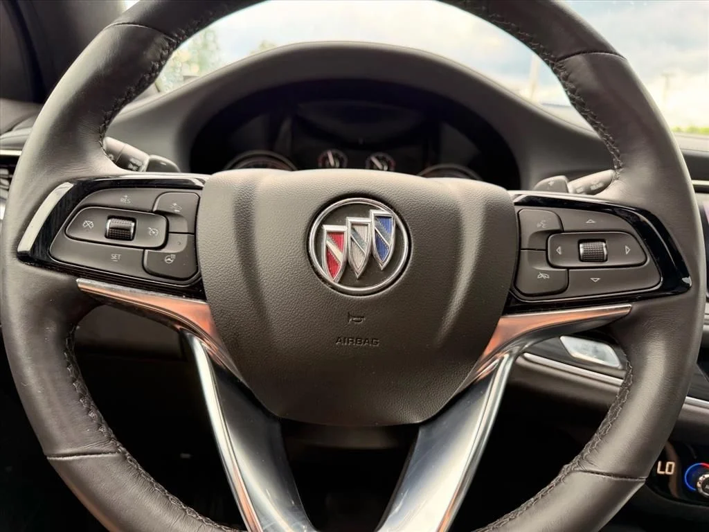 Used 2022 Blue Buick Essence image 21