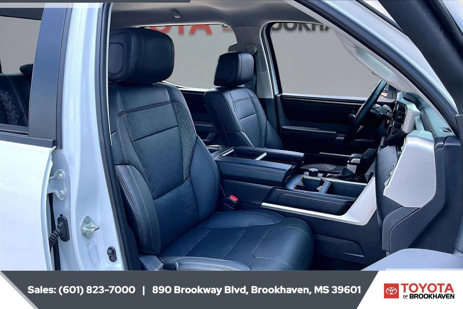Used 2024 Ice Cap Toyota SR5 image 6