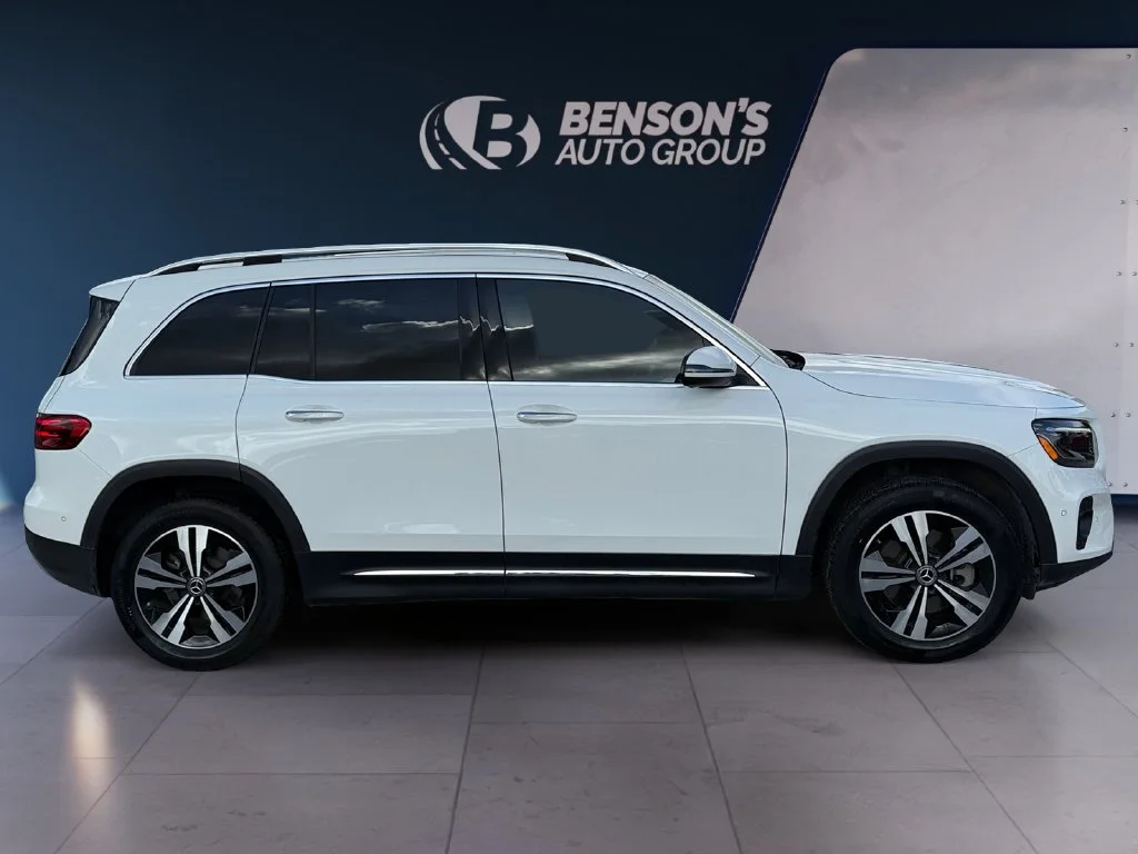 Used 2025  Mercedes-Benz GLB 250 image 6