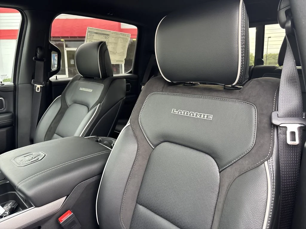 2026 RAM 1500 Laramie - Photo 6