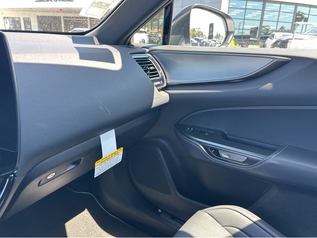 2026 Lexus NX 450h+ F-Sport - Photo 14