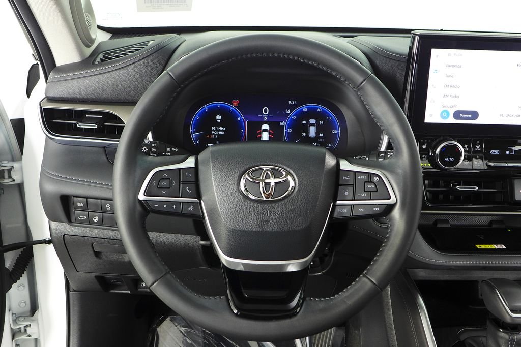 Used 2023 Pearl Toyota Limited image 27