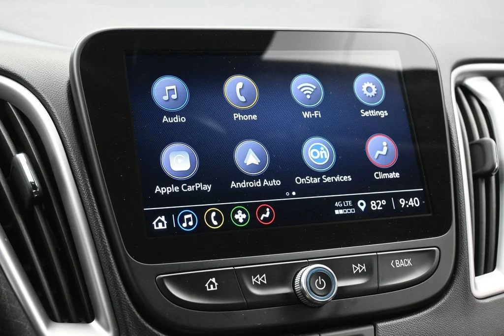 Used 2024 Lakeshore Blue Metallic Chevrolet LT image 18