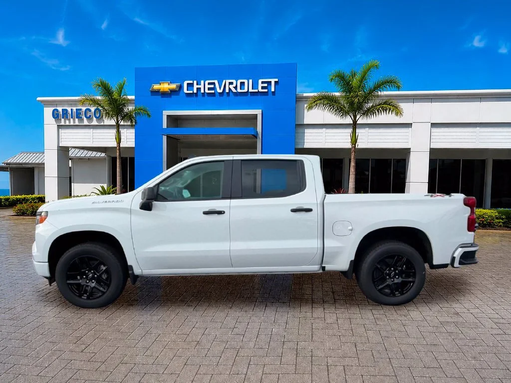 New 2026 Summit White Chevrolet Custom image 4