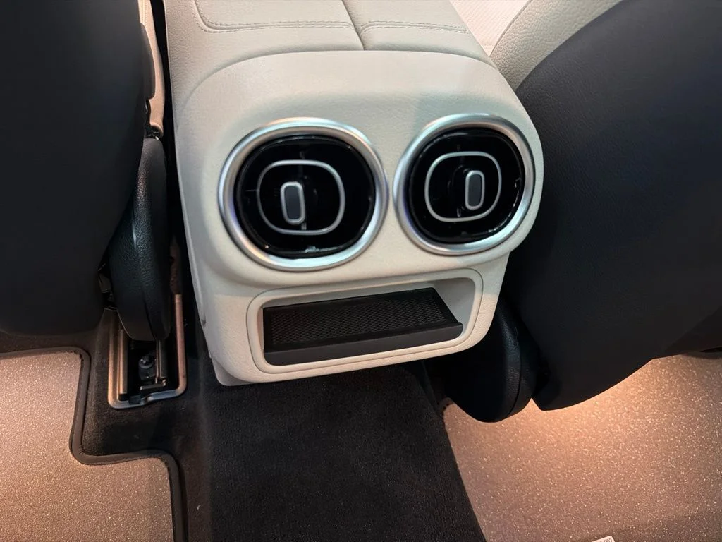 New 2027 Gray Mercedes-Benz GLC 300 image 25