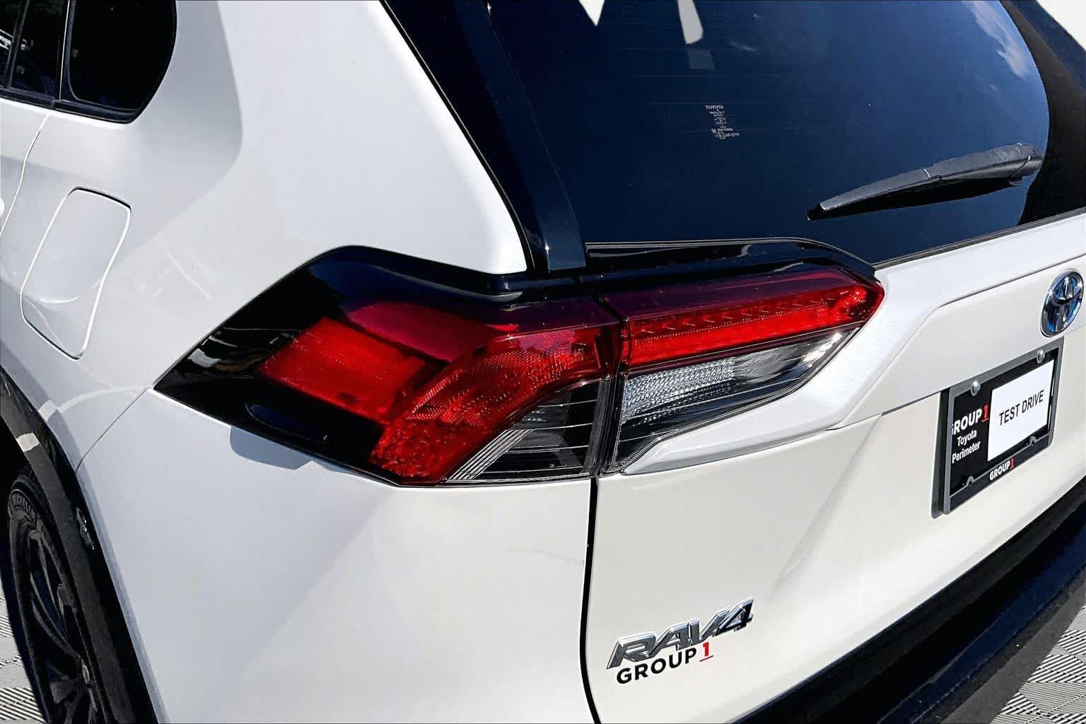 Used 2022 Blizzard Pearl Toyota Hybrid SE image 29