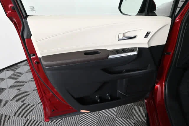 Used 2022 Ruby Flare Pearl Toyota Platinum image 21