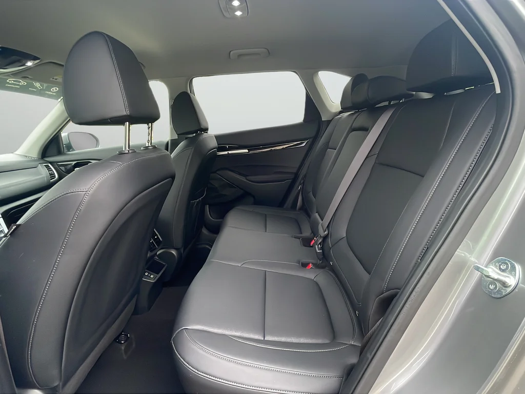 Used 2024 Gray Kia SX image 27
