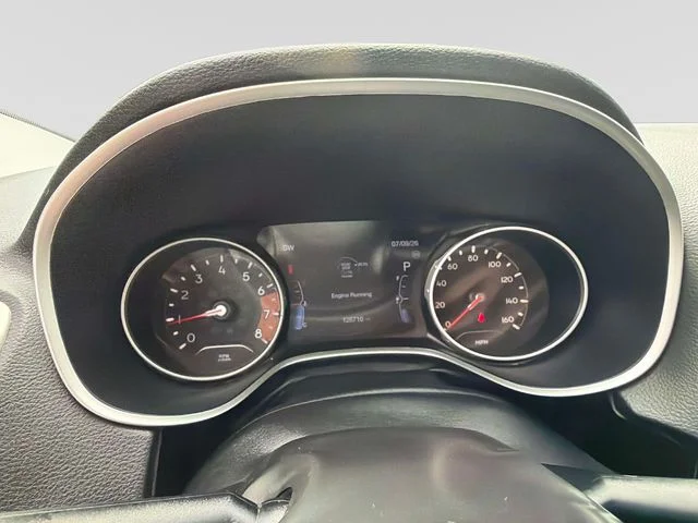 Used 2019 Red Jeep Latitude image 54