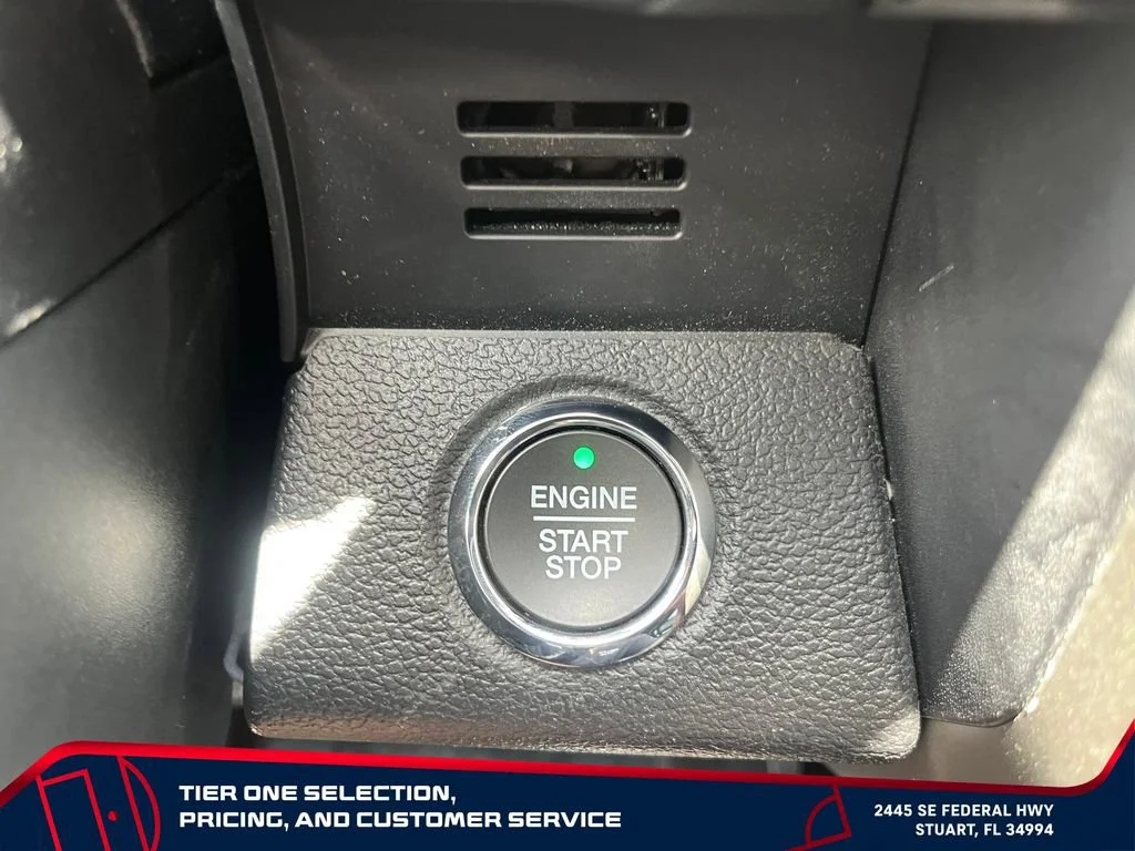 Used 2019 Black Ford LARIAT image 29
