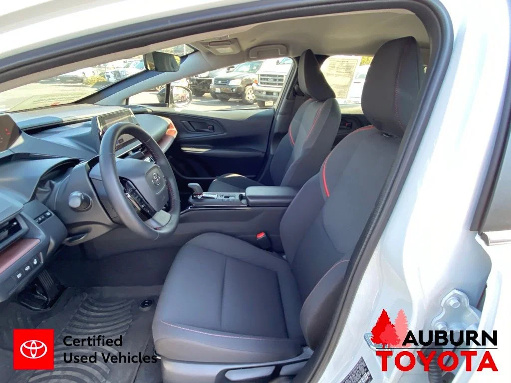 Certified Used 2026 Wind Chill Pearl Toyota SE image 28