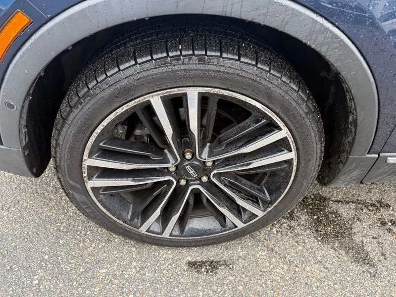 Used 2017 Black Lincoln Reserve image 19