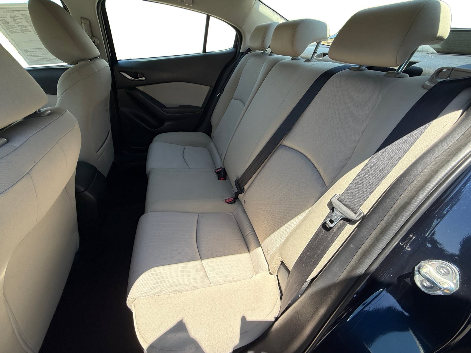Used 2015 Crystal Blue Mazda i Sport image 16