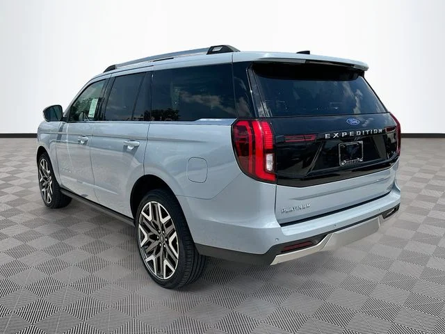 New 2026 Gray Ford Platinum image 4