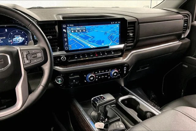Used 2024 Onyx Black GMC Elevation image 7