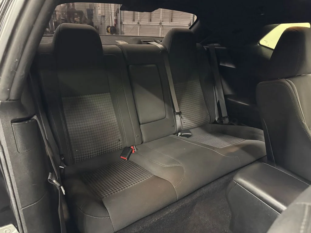 Used 2019 Black Dodge SXT image 26