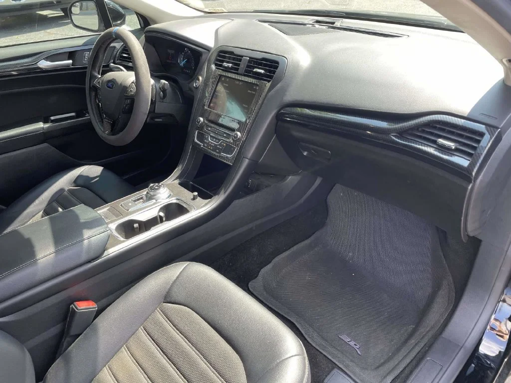 Used 2018 Black Ford SE image 11