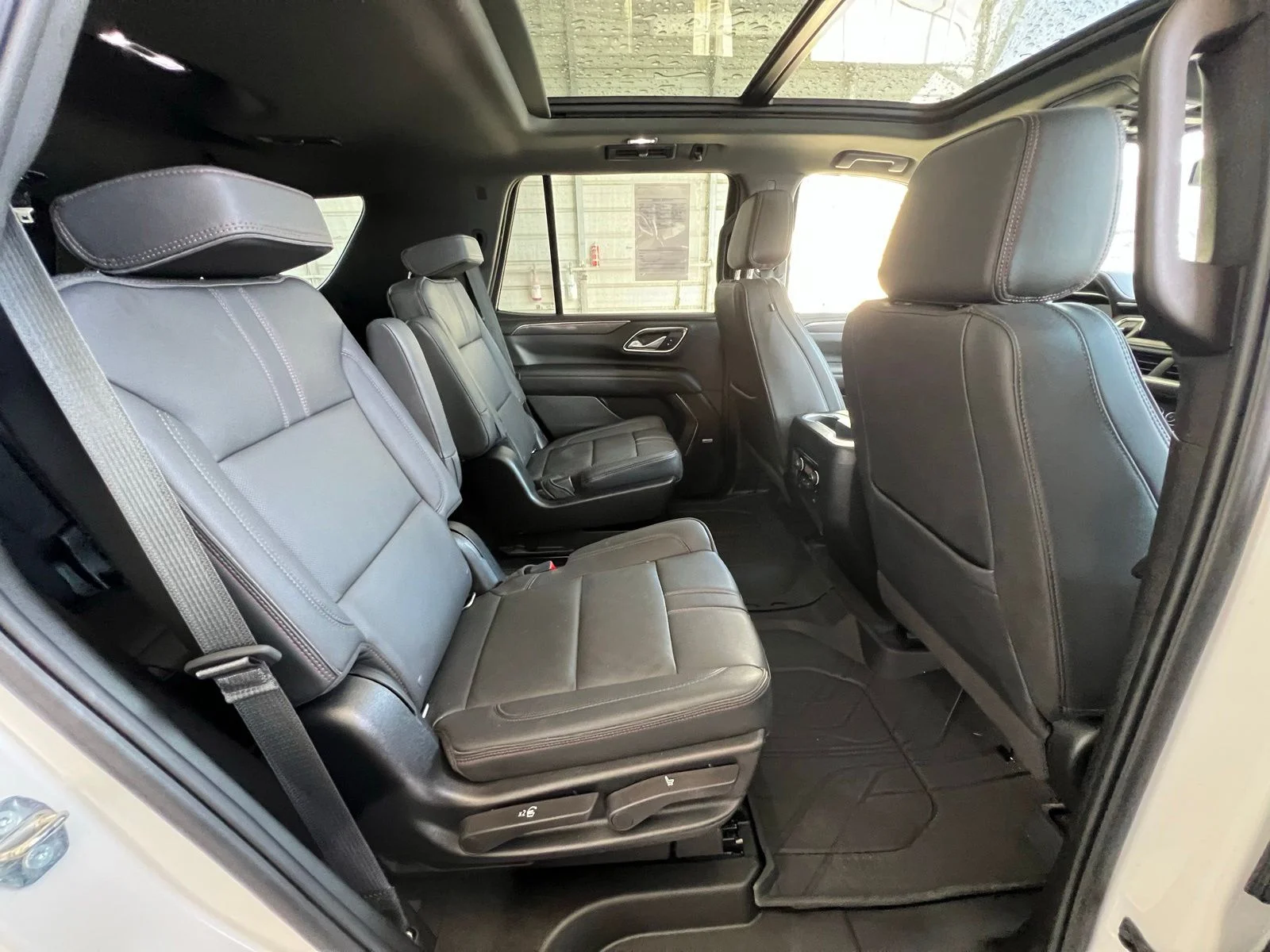 Used 2022 White Chevrolet RST image 19