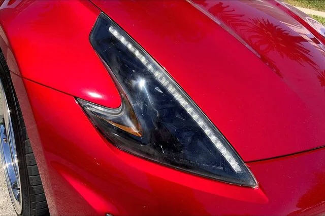 Used 2020 Passion Red Nissan Base image 24