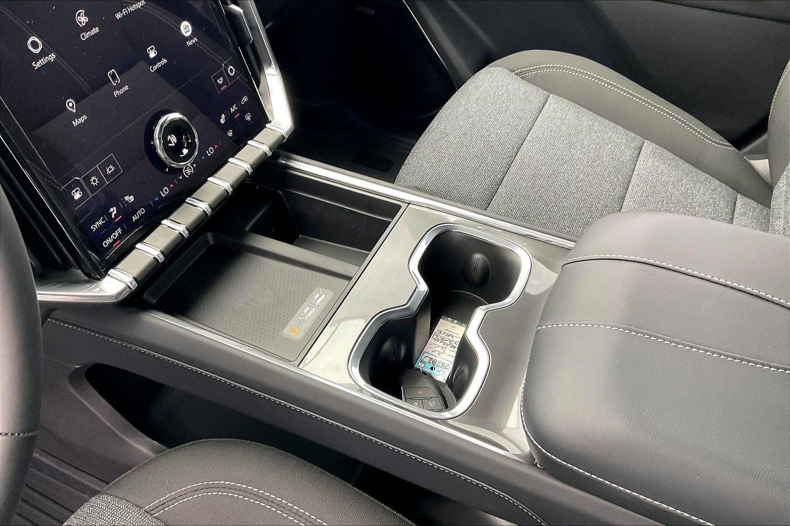 2026 GMC Acadia Elevation - Photo 8