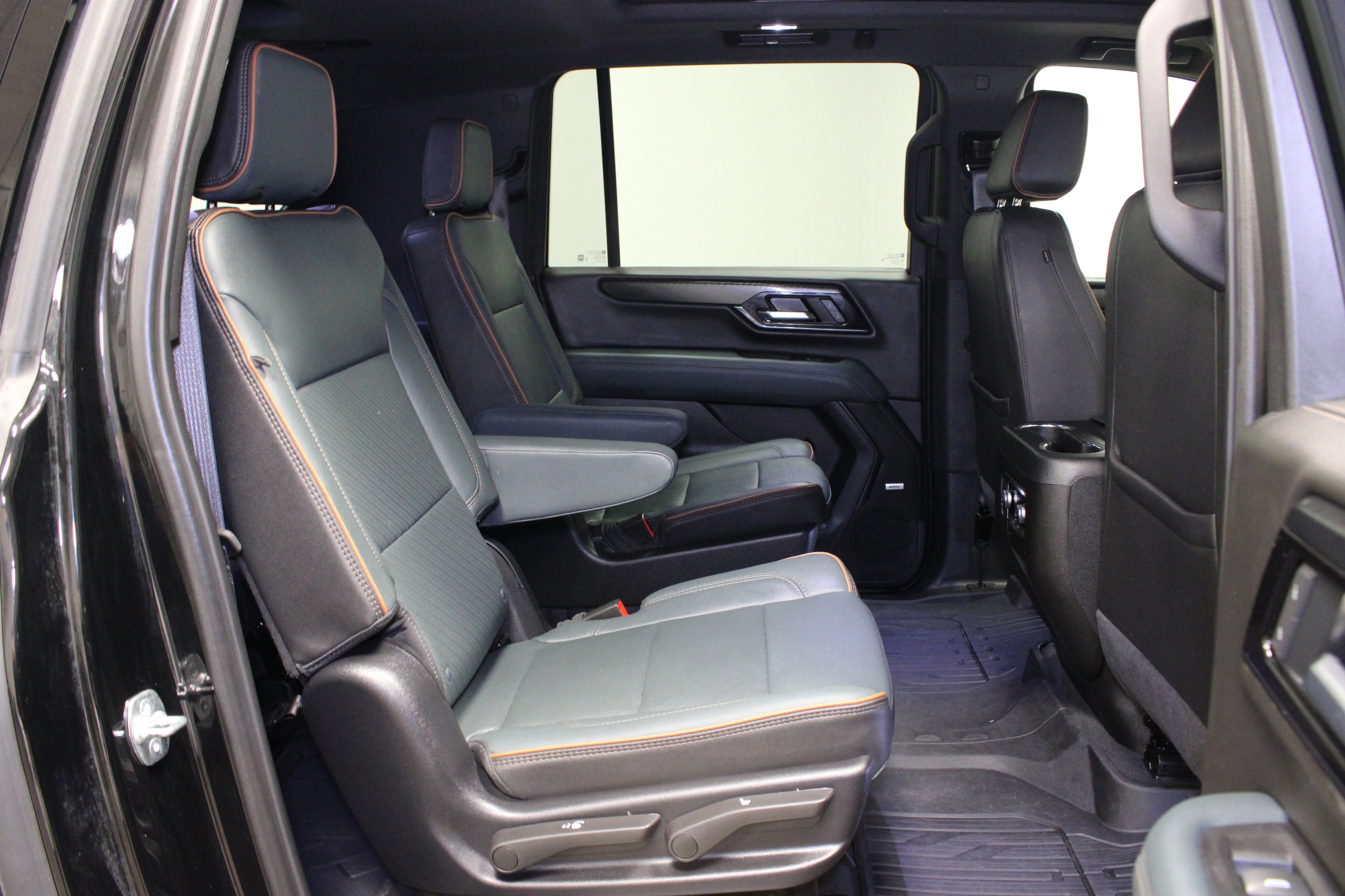 Used 2025 Onyx Black GMC AT4 image 17