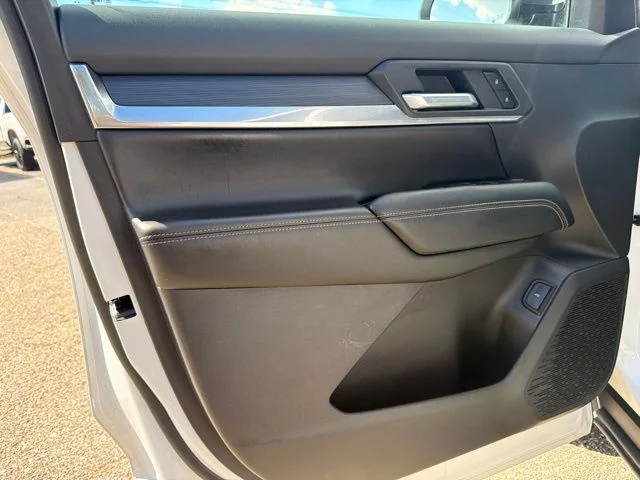 Used 2026 Summit White GMC Elevation image 8