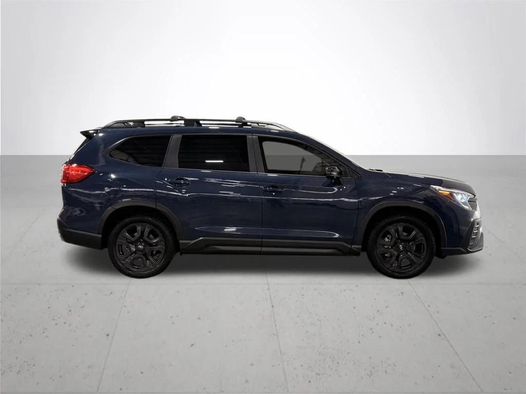 Used 2023 Blue Subaru Onyx Edition image 9