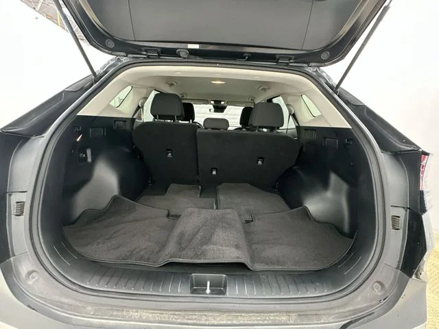 Used 2023 Black Kia LX image 20