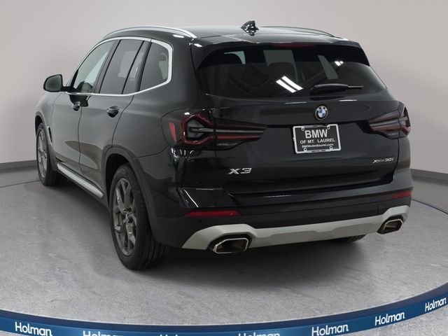 Used 2022 Black Sapphire Metallic BMW xDrive30i image 7
